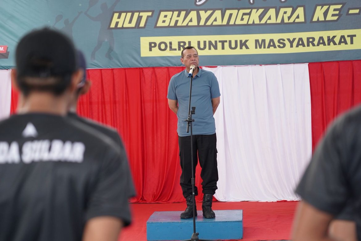 Semarak Bhayangkara ke-79: Kapolda Sulbar Resmi Buka Turnamen Tenis Lapangan Kapolda Cup