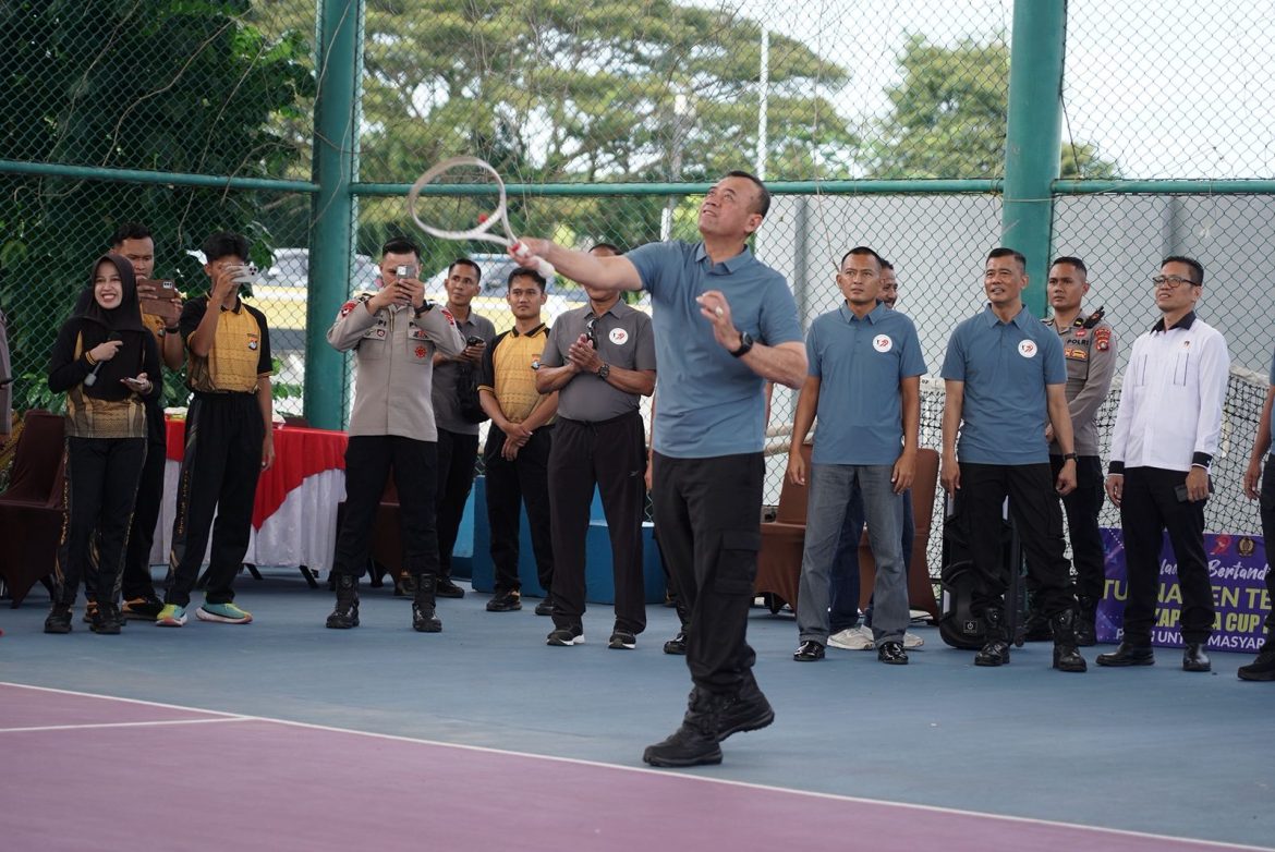 Kapolda Adang Buka Kejuaraan Tenis Kapolda Cup