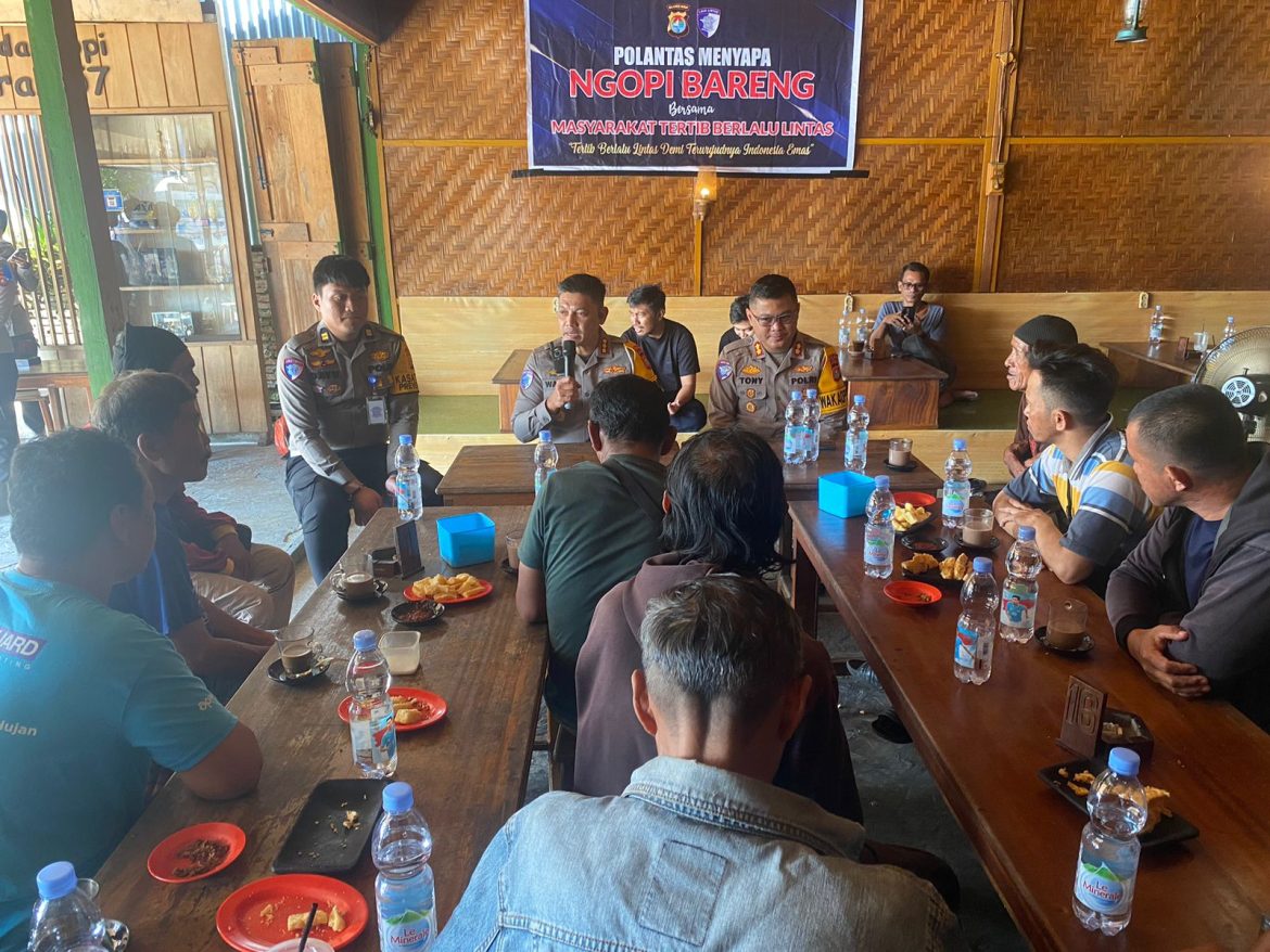 Kesalahpahaman Jalan Di Bahas Saat Ngopi Bareng Dirlantas Polda Sulbar