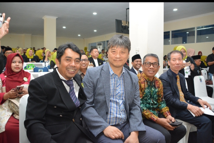 Pelantikan PD-IPI Sulsel dan Seminar Internasional Pustakawan diwarnai Penandatanganan MoU 25 Perpustakaan Perguruan Tinggi dengan Dinas Perpustakaan dan Kearsipan Sulsel