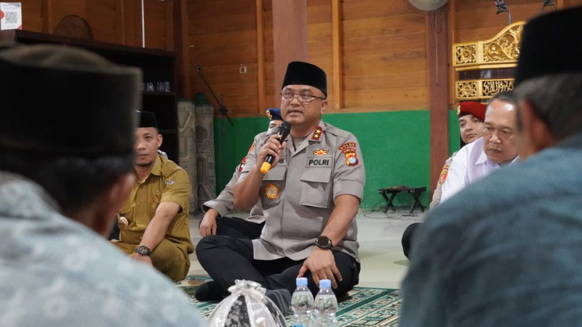 Irjen Pol Adi Deriyan Pimpin Rekonsiliasi Kasambang-Kuridi, Janji Keadilan untuk Warga Mamuju