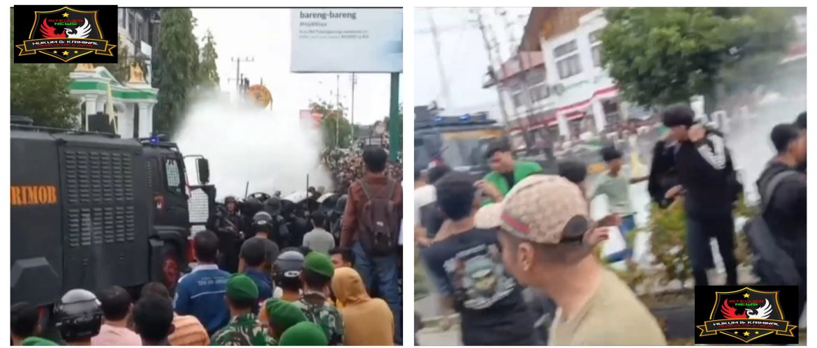 “Ricuh Tanpa Rusak: Mahasiswa Gedor DPRK Aceh Barat, Water Cannon Turun”