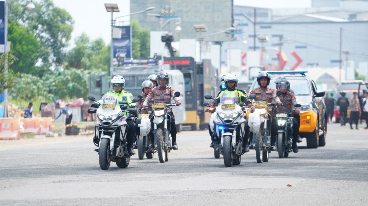 Patroli Polda Sulbar Bersama Masyarakat Menjaga Negeri