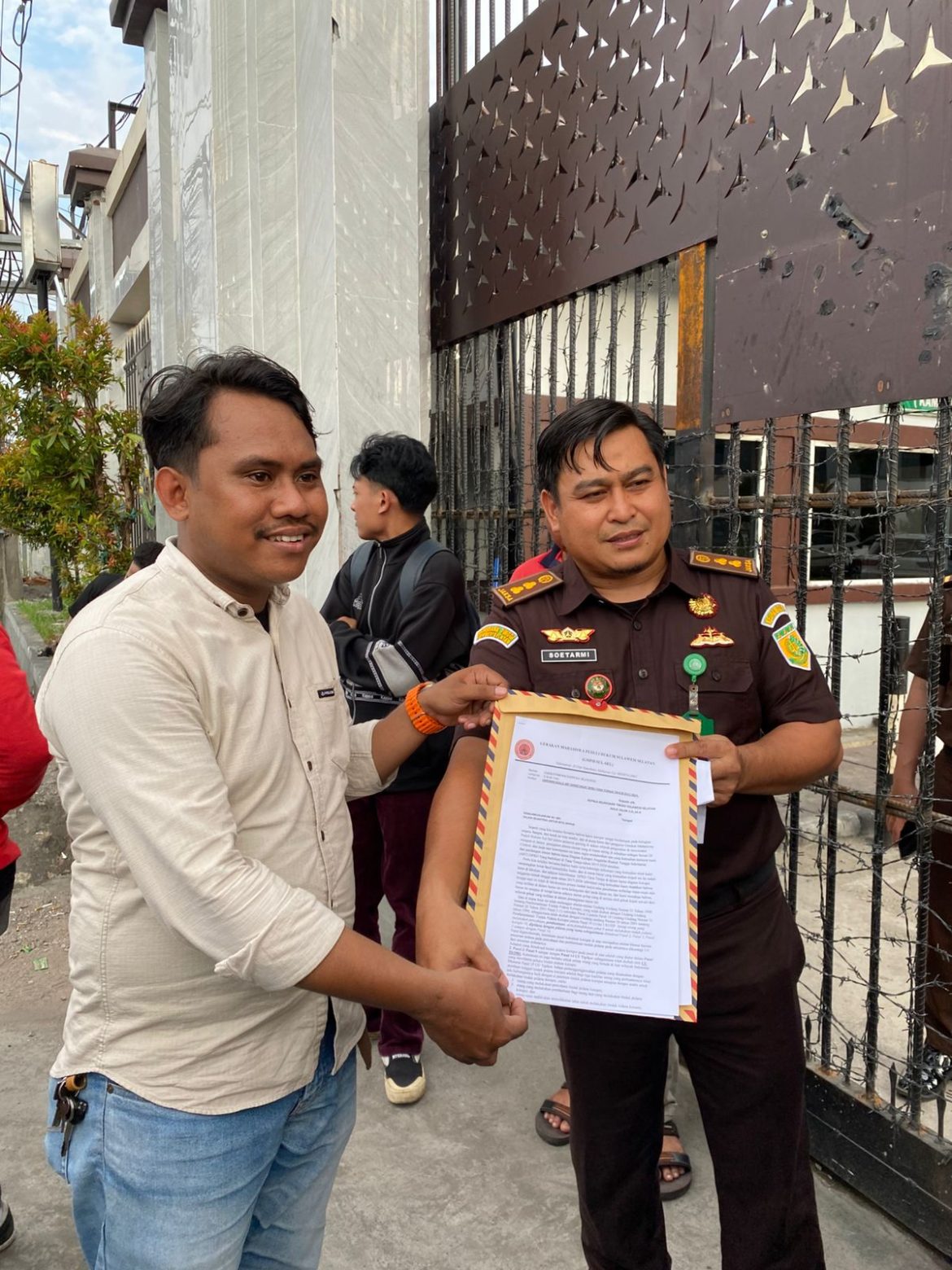Desak Transparansi, GMPH Sul-Sel Serahkan Laporan Dugaan Korupsi Anggaran Rumah Tangga Tahun 2017 ke Kejati Sul-Sel
