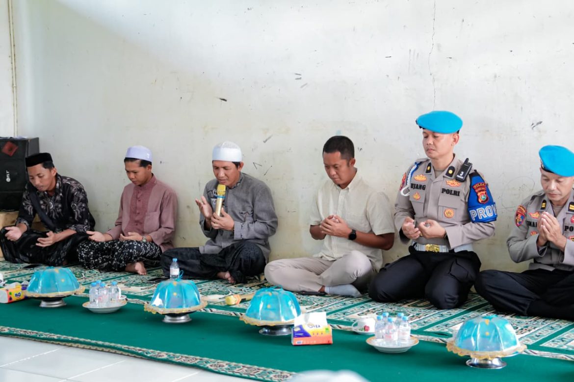 Bidpropam Polda Sulbar Gelar Baksos Ke Pesantren, Silaturahmi dan Doa untuk Stabilitas Kamtibmas