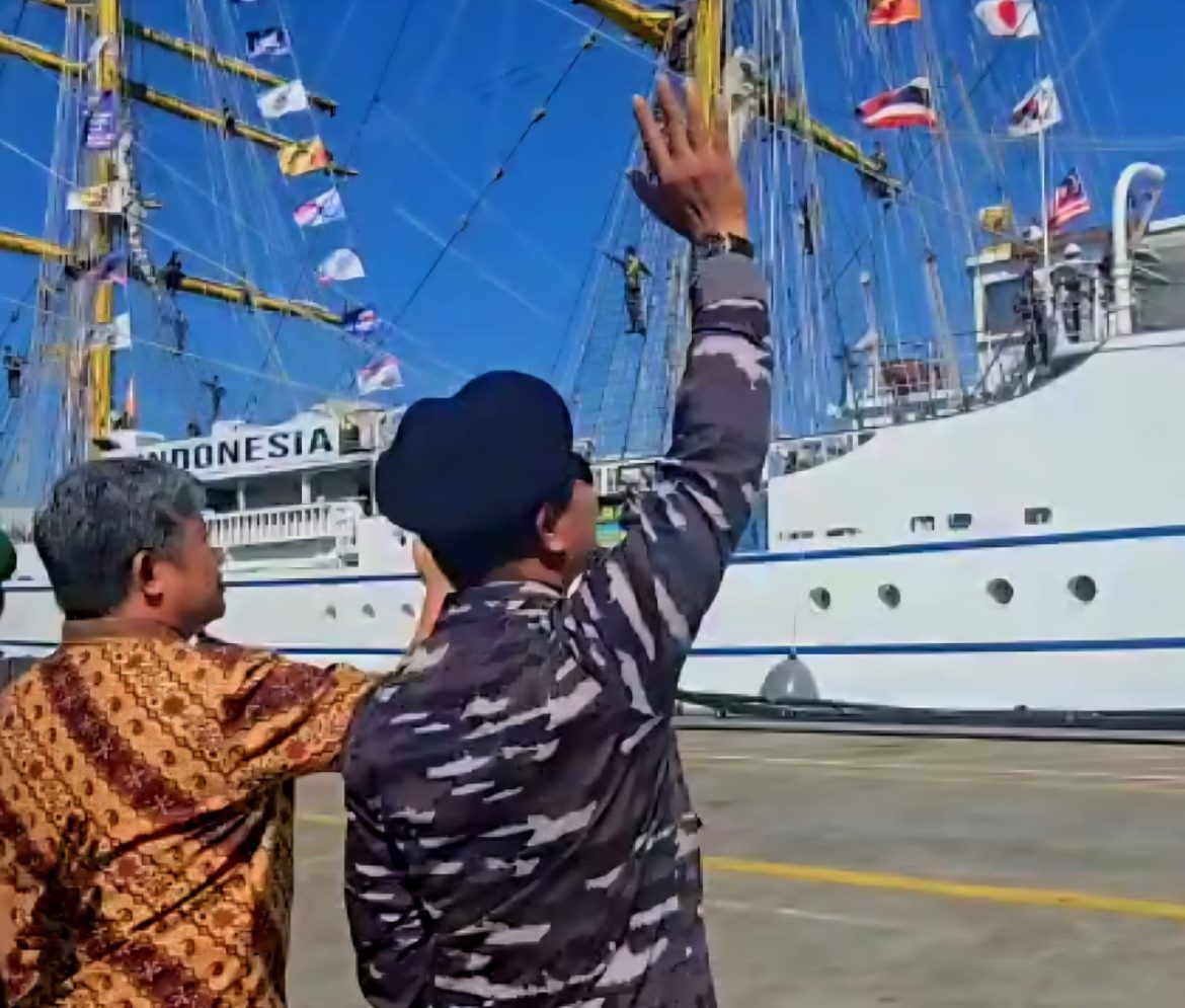 Usai hibur Masyarakat Kota Makassar, KRI Bima Suci Bertolak Menuju Ibu Kota Jakarta