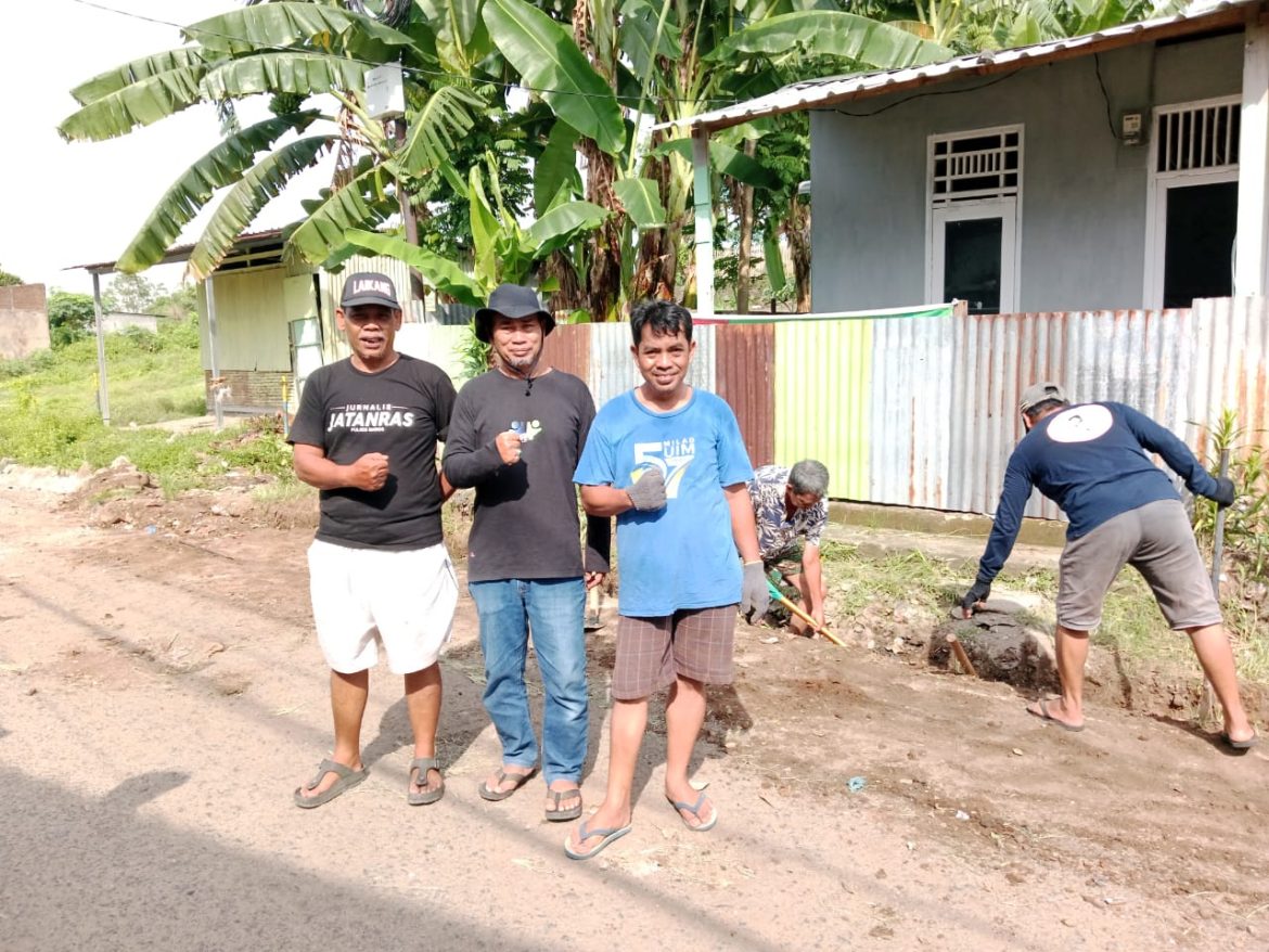 Kerja Bakti Warga Kelurahan Laikang: Wujud Gotong Royong dan Kepedulian Lingkungan Jelang Musim Penghujan