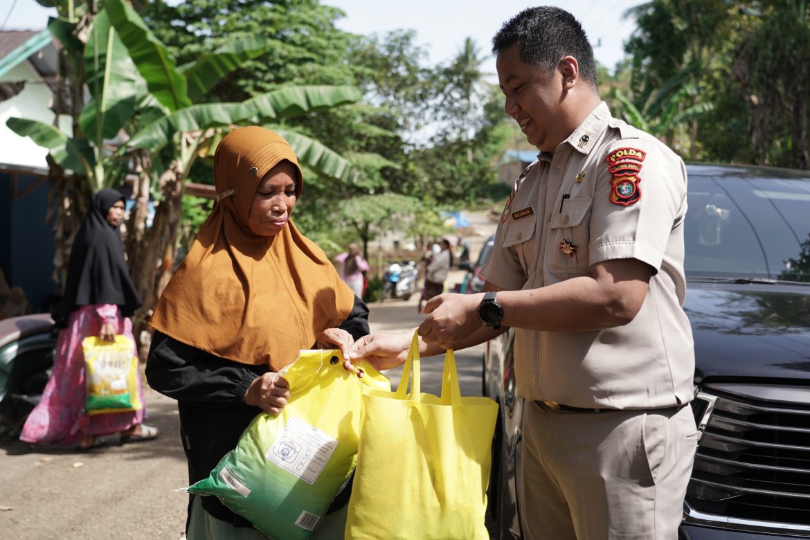 Bakti Sosial Korpri Polda Sulbar Sunatan Massal hingga Paket Gizi Meriahkan HUT Korpri ke 54