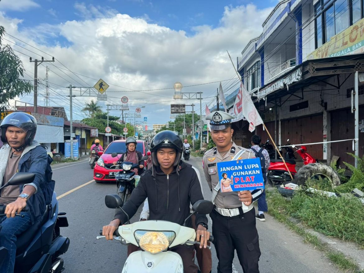 Subdit Kamsel Polda Sulbar Intensif Edukasi Pengguna Jalan: Tertib Berlalu Lintas, Selamat di Jalan