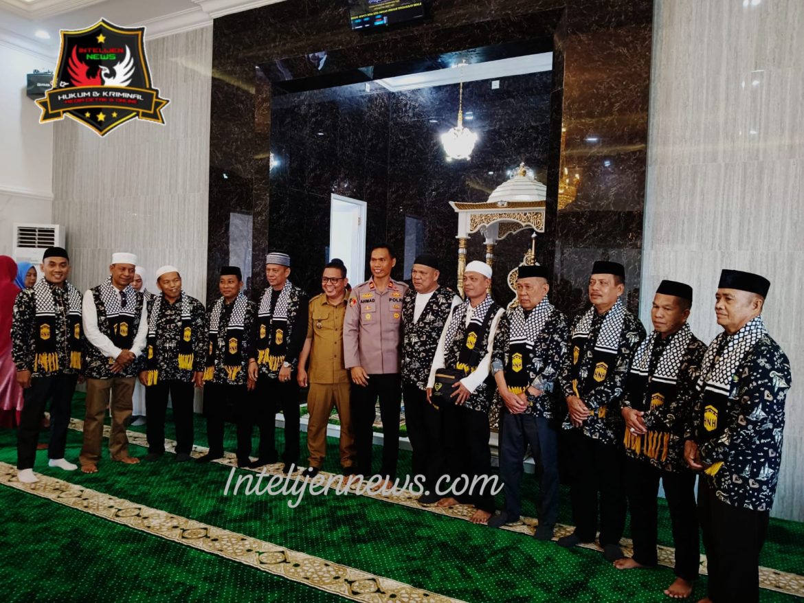 Pelepasan Jemaah Umrah Masjid Al Mubarak Berlangsung Khidmat, Kapolsek Segeri Turut Hadir