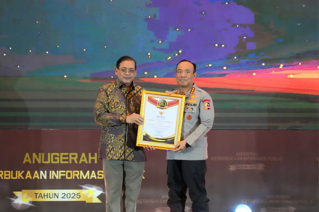 Kapolri dan Polri di Nobatkan sebagai Badan Pablik Terbaik Nasional Raih Arkaya Wiwarta Prajanugraha