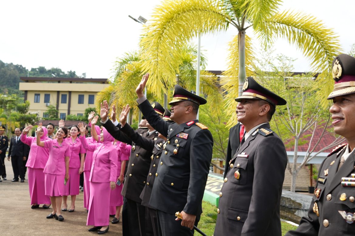 Kapolda Sulbar Lepas Personel Purnabakti, “Terima Kasih Atas Dedikasi dan Loyalitas Abadi”