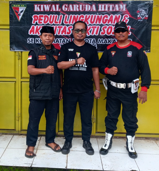 Kiwal Garuda Hitam PAC Biringkanaya Apresiasi Kekompakan Tim dalam Program Bakti Sosial