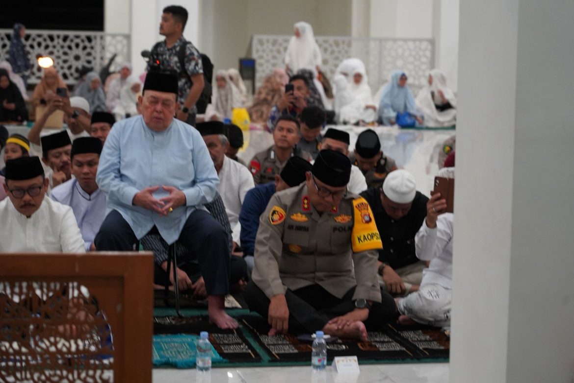 Kapolda Sulbar Titipkan Doa Keamanan Wilayah dan Keselamatan Korban Bencana Dalam Ritual Dzikir Bersama Jelang Tahun Baru