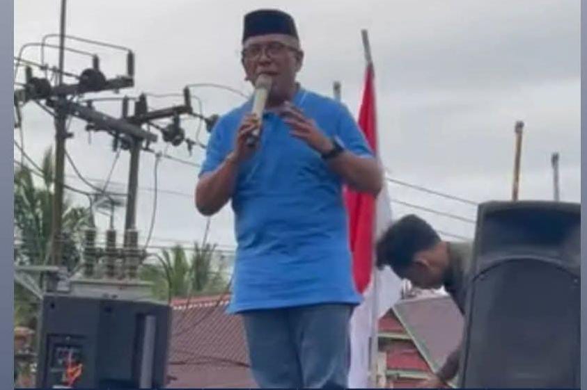 Aksi Tutup Jalan Desak Pembentukan Provinsi Luwu Raya Luwu,