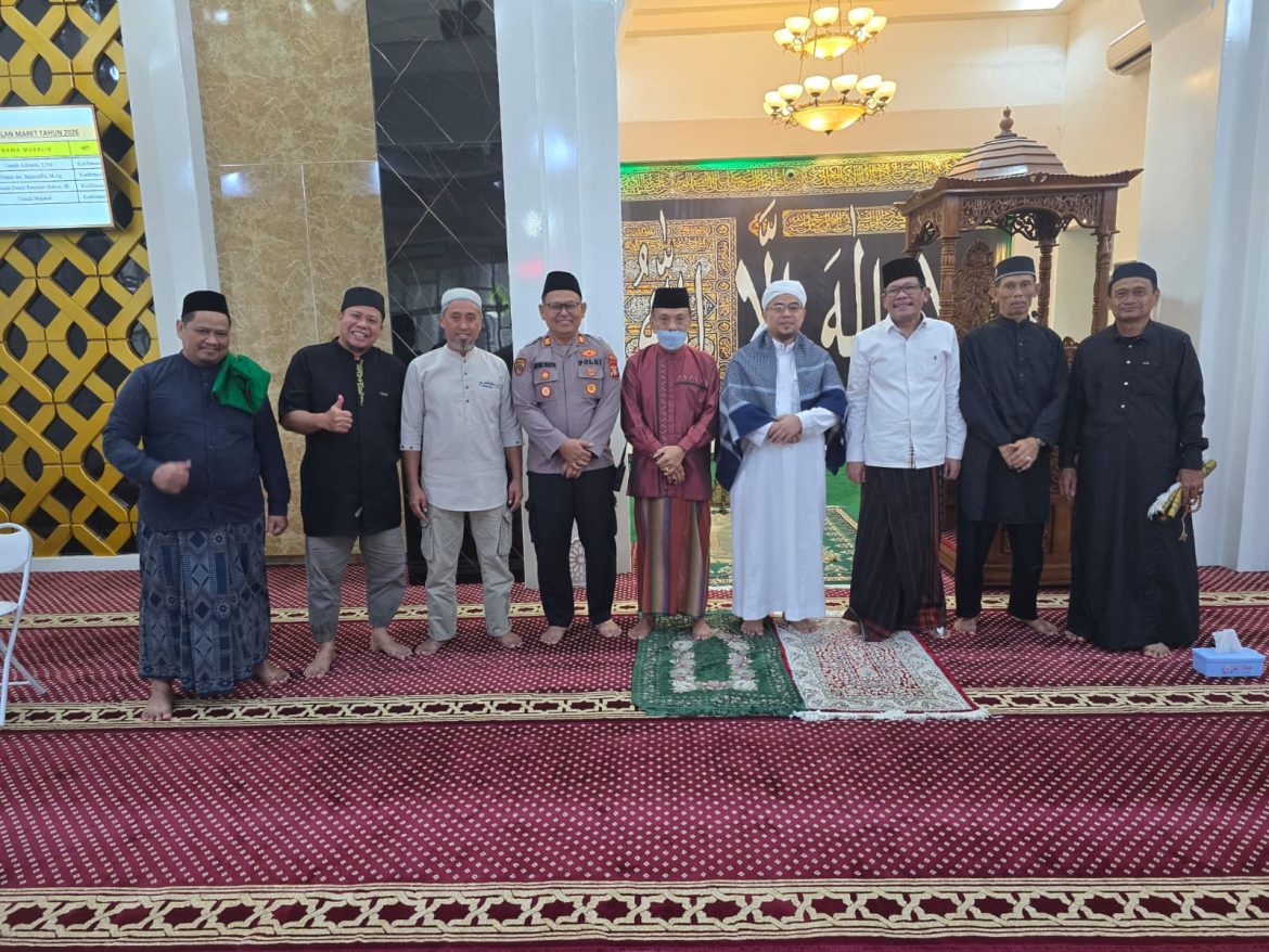 AKP Andik Wahyu Cahyono Sambangi Masjid Nur Hidayat, Ajak Warga Pai Bersinergi Ciptakan Situasi Aman