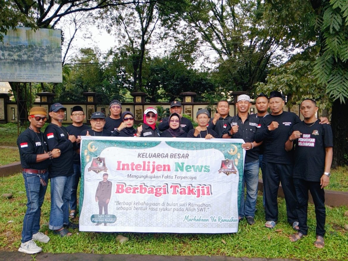 Pimpinan Redaksi Intelijen News Safril.SH Bersama Jajaran dan Pengurus  Berbagi Takjil di Depan Polda Sulsel