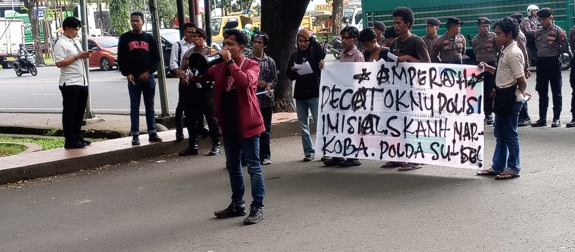 Aktivis Mahasiswa Demo di Mapolda Sulsel, Soroti Video Viral Diduga Oknum Kanit Narkoba Di THM