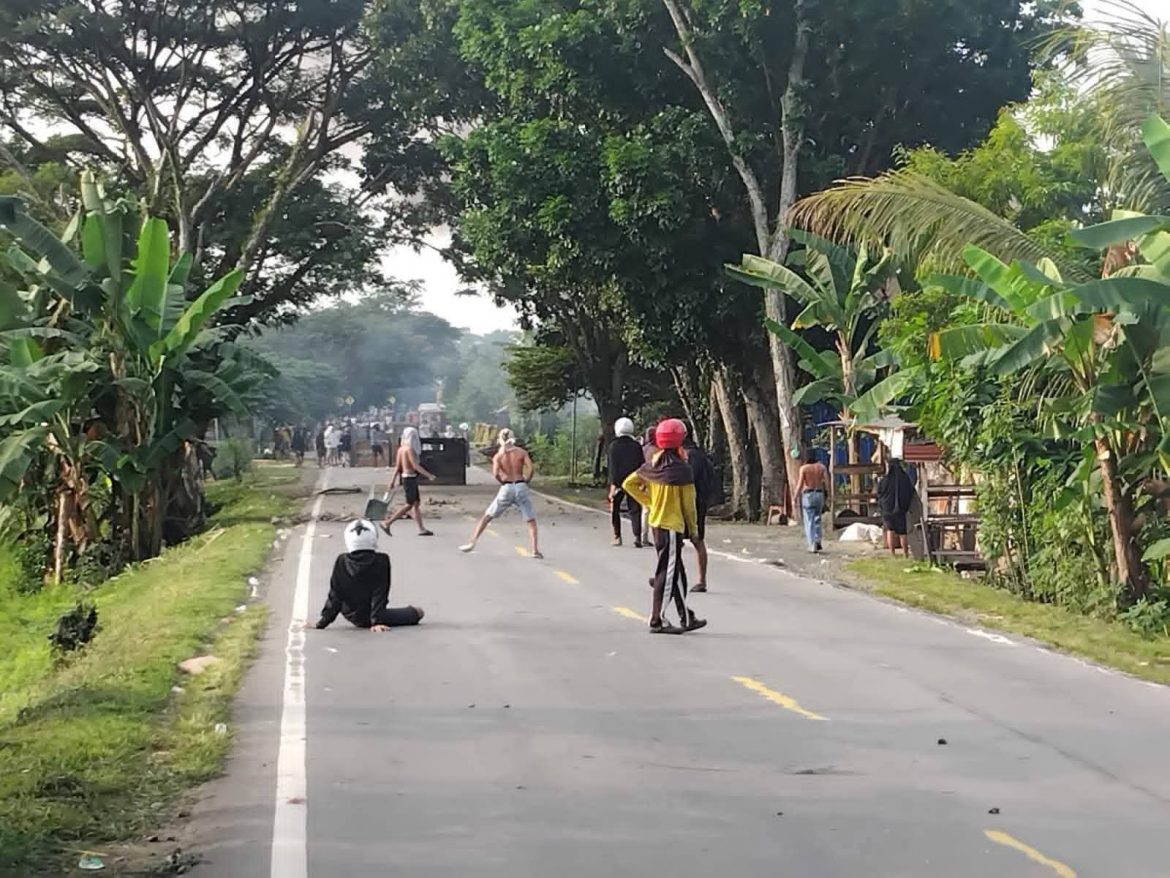Bentrok Brutal Antar Kelompok Warga di Karetan Luwu Lumpuhkan Jalur Trans Sulawesi