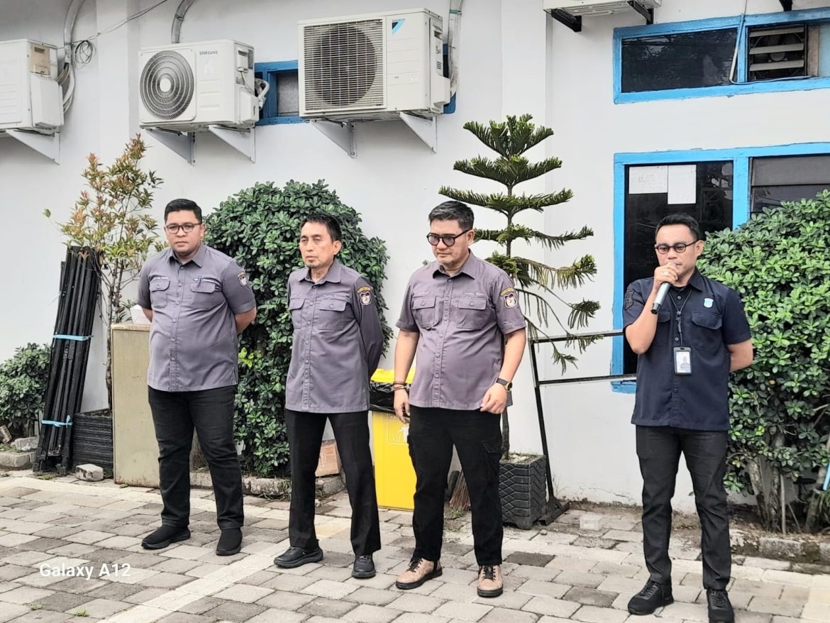 Dirut Pimpin Apel Pagi, Perumda Parkir Makassar Perkuat Disiplin dan Kinerja