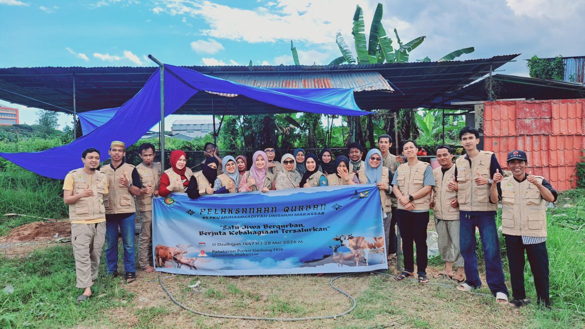 Semangat Berbagi Iduladha, Dokter dan Karyawan RS PKU Unismuh Sembelih 7 Sapi dan 2 Kambing