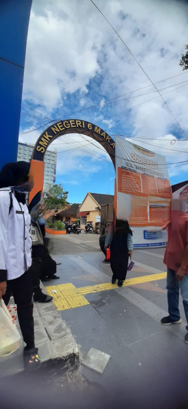 Diduga Kepsek SMK Negeri 6 Makassar Lakukan Pungli Dana Sertifikasi