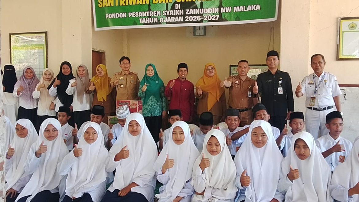 Semangat Kemerdekaan, Dinas Kesehatan Pangkep Gelar Anjangsana dan Salurkan Bantuan Sembako di Ponpes Syaikh Zainuddin NW Malaka