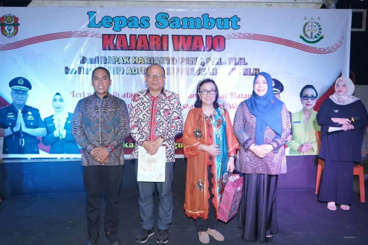 Pemkab Wajo Gelar Lepas Sambut Kajari, Harianto Pane Dilepas dengan Penghargaan