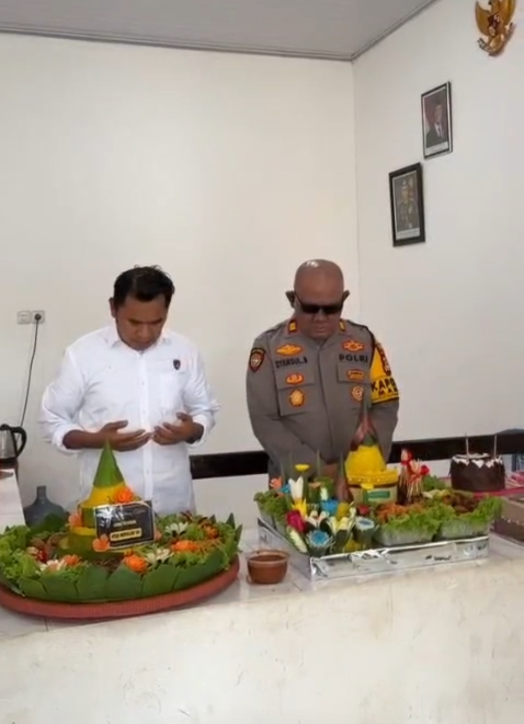 Intelijen News Berikan Ucapan Selamat Ulang Tahun kepada Kapolsek Mandai AKP Syamsul Bahri